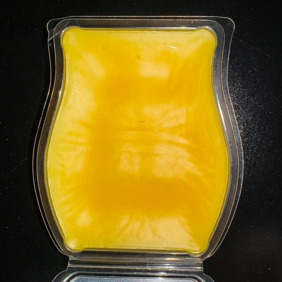 Scentsy Chase Rainbows Yellow Wax Bar - Picture 4 of 4